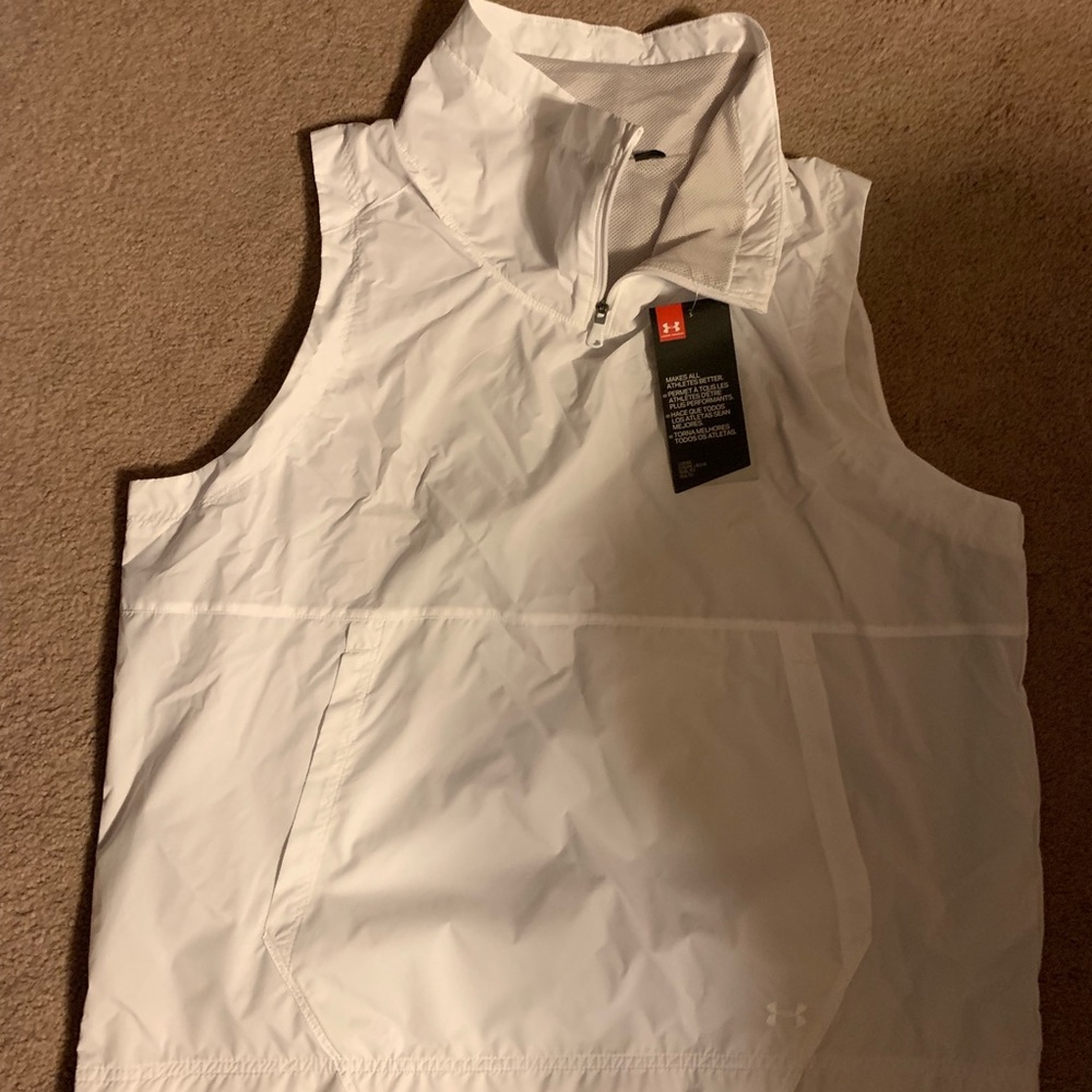 - Brand new Woman running vest